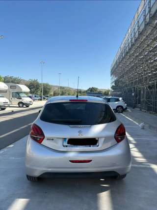 Peugeot 208 2005