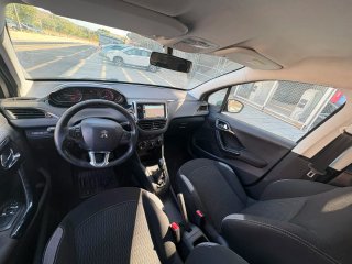 Peugeot 208 2005