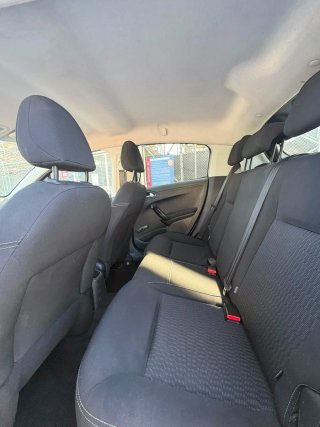 Peugeot 208 2005