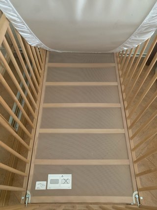 Cuna de madera