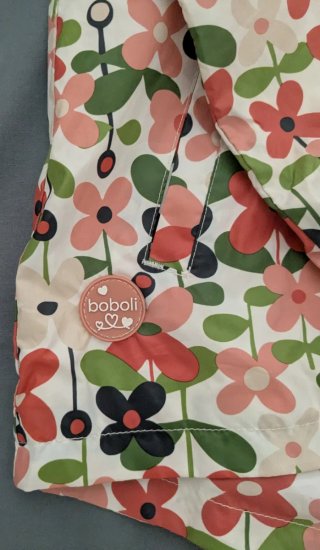 Chaqueta floral con capucha Boboli