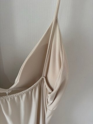 Vestido beige tirantes drapeado