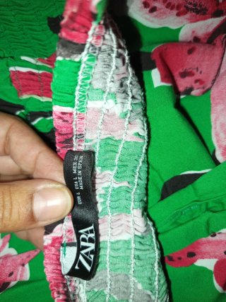 Top Zara Flores Verdes y Rosas