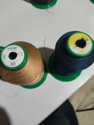 Lote 5 hilos de coser