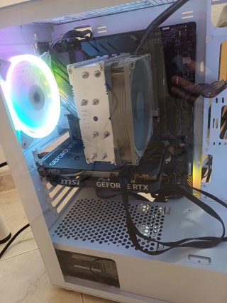 PC Gaming RTX 4060 Ryzen 7 5800X