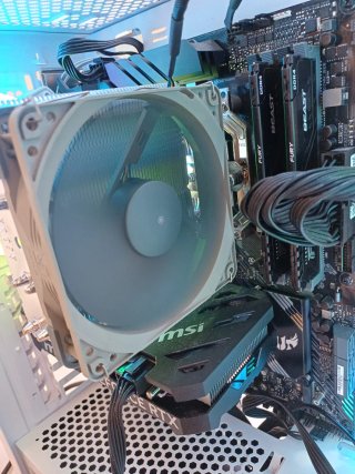 PC Gaming RTX 4060 Ryzen 7 5800X