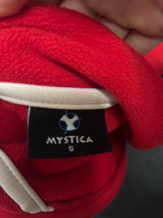 Chaqueta deportiva invierno roja