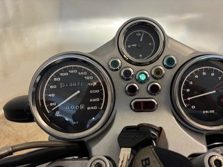 BMW R850R Plata y Beige
