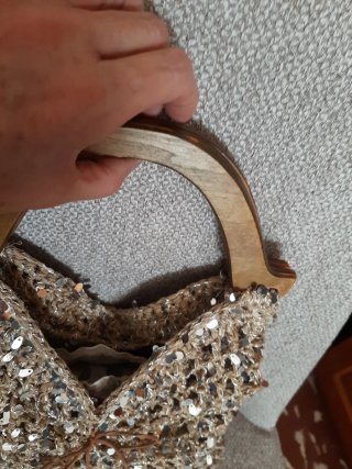 Bolso rafia lentejuelas hecho a mano