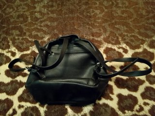 Mochila Bolso Negro con Llavero Flip Flop
