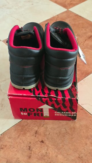 Botas de seguridad MON to FRI Talla 46