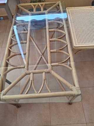 Sillones de bambú con cojines a rayas