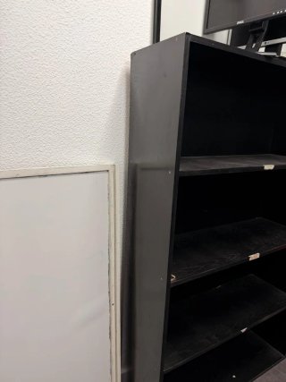 Mueble de oficina negro 4 estantes