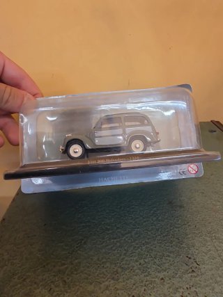 Modellino Fiat 500 Belvedere 1952