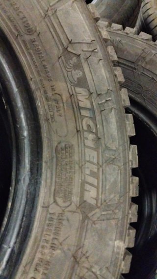 4 Neumáticos Michelin Agilis Cros