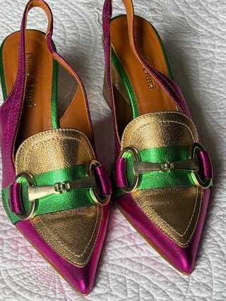 Zapatos Dura destalonados tacón dorado