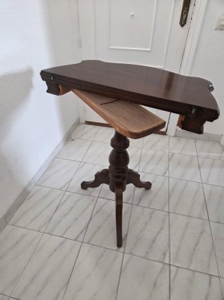 Mesa auxiliar madera con cajón abatible