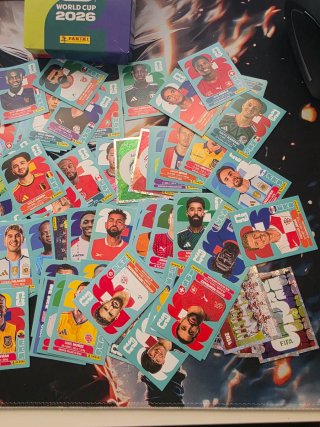 Lote 100 Pegatinas Panini Mundial 2026