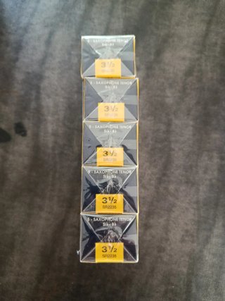 5 cajas de 5 cañas Saxo Tenor Vandoren 3 1/2