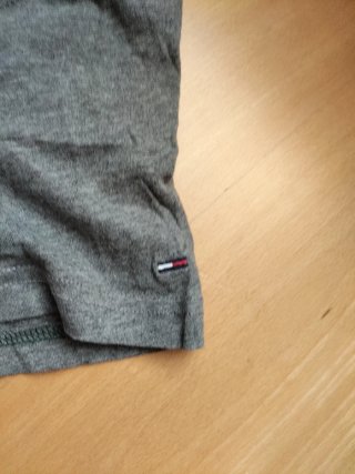 Camiseta Tommy Hilfiger Gris Talla . C