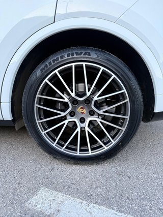Porsche Cayenne Coupé Platinum Edition