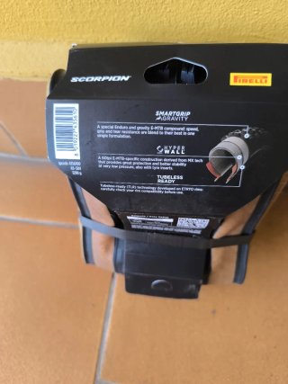 Cubierta Pirelli Scorpion EMTBM27.5x2.6