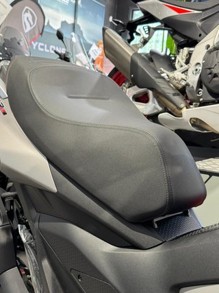APRILIA SR GT 400 ¡¡DESDE 130€/MES!!