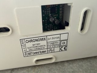 Cronotermostato giornaliero automatico/manuale