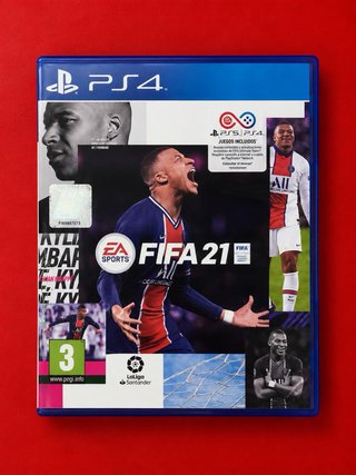 PS4 (PlayStation 4) + 3 Giochi