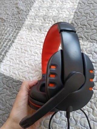 Auriculares Gaming Netway Negros y Naranjas