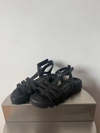 Sandalias Chika10 negras tiras velcro
