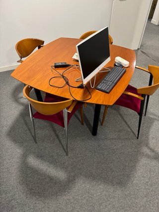 Mesas y muebles de oficina