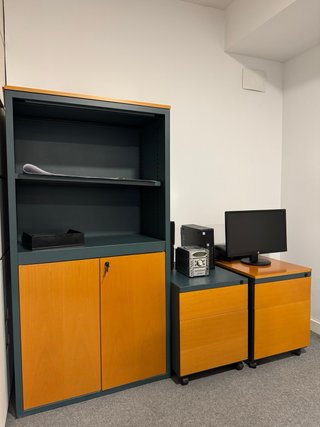 Mesas y muebles de oficina