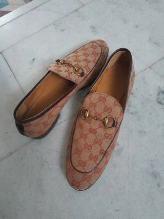 Mocasines Gucci Beige y Marrón