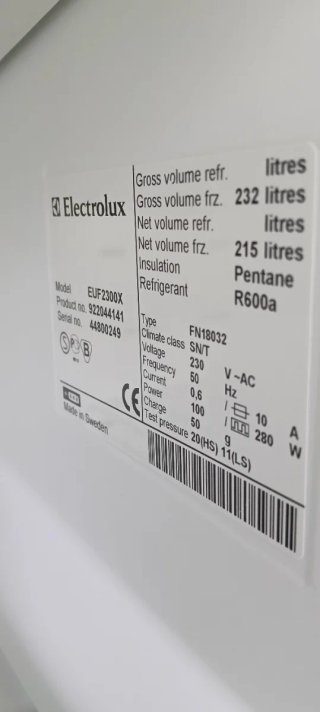 Congelador Vertical Electrolux No Frost
