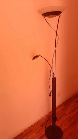 Lámpara de pie moderna