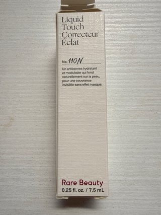 Rare Beauty Corrett. Liquido 110N
