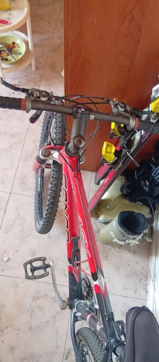 Bicicleta de Montaña Roja