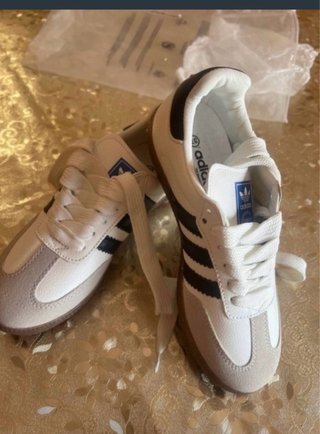 Adidas Bambas Blancas y Beige