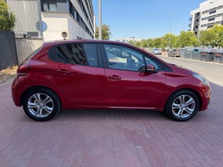 Peugeot 208 2016