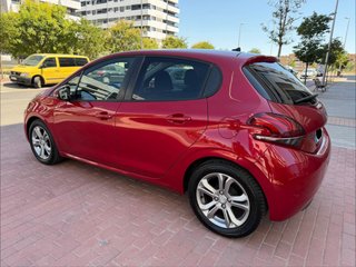 Peugeot 208 2016