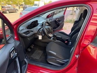 Peugeot 208 2016