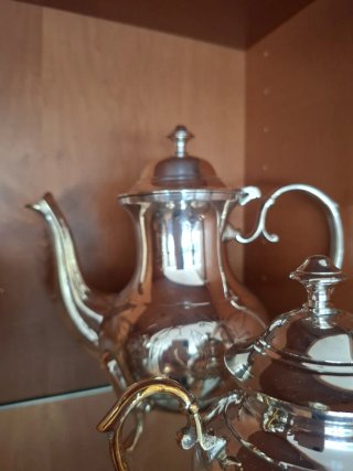 Juego de té de metal