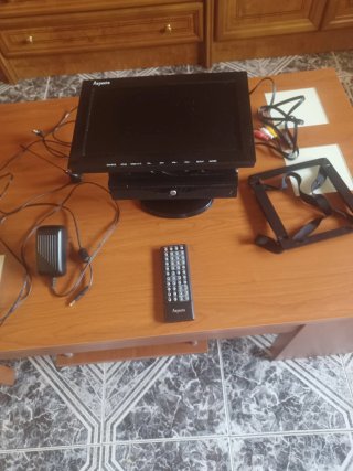 Aspecta TV Pequeña con Reproductor CD/USB