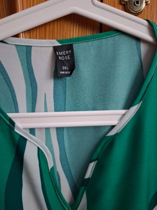 Blusa tirantes EMERY ROSE verde Talla XXXL
