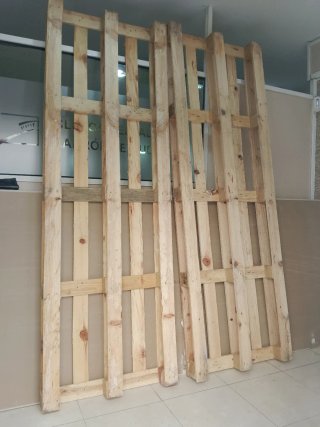 Palet de madera 2.40m x 0.80m