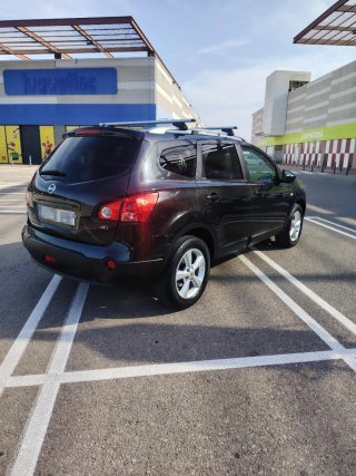 Nissan Qashqai+2 2010