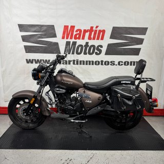 KEEWAY Superlight 125