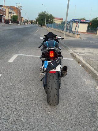 Honda CBR 650R 2023 E-Clutch
