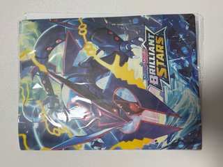 Carpeta Pokémon Espada y Escudo Brillantes Estrell